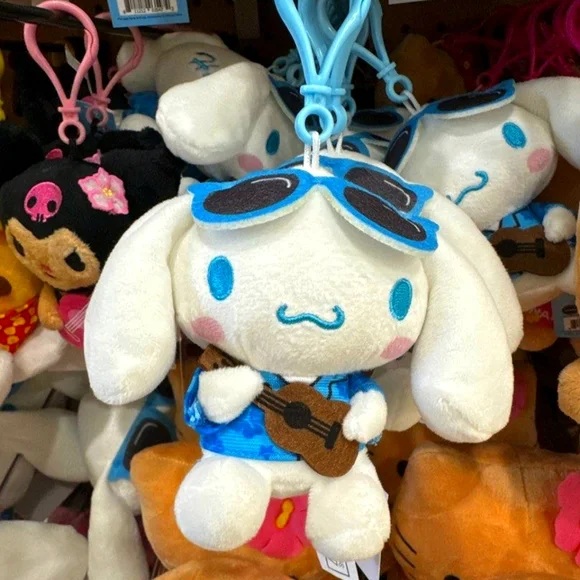*NWT* Cinnamoroll Keyring | Cinnamoroll Keychain - Hawaii Special Edition! - Picture 1 of 4